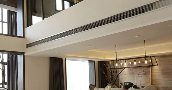 �e��������{